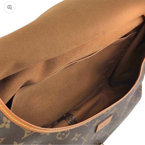 Louis Vuitton Saumur 35  Monogram Messenger Bag - Picture 6 of 6